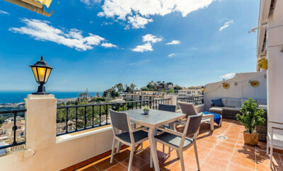 Penthouse Apartment with Stunning Views in Mijas Pueblo!