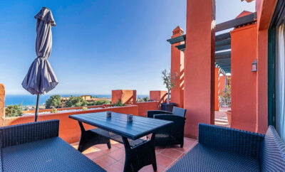 Penthouse Apartment with Views in Calahonda, Mijas!