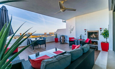 Apartment with Stunning Views in Calahonda, Mijas!