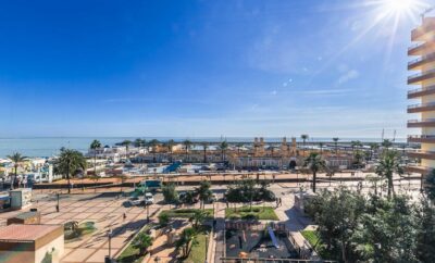 Beach Front Apartment with Views in Fuengirola
