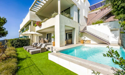 Luksusrækkehus med privat pool i Cabopino, Marbella!